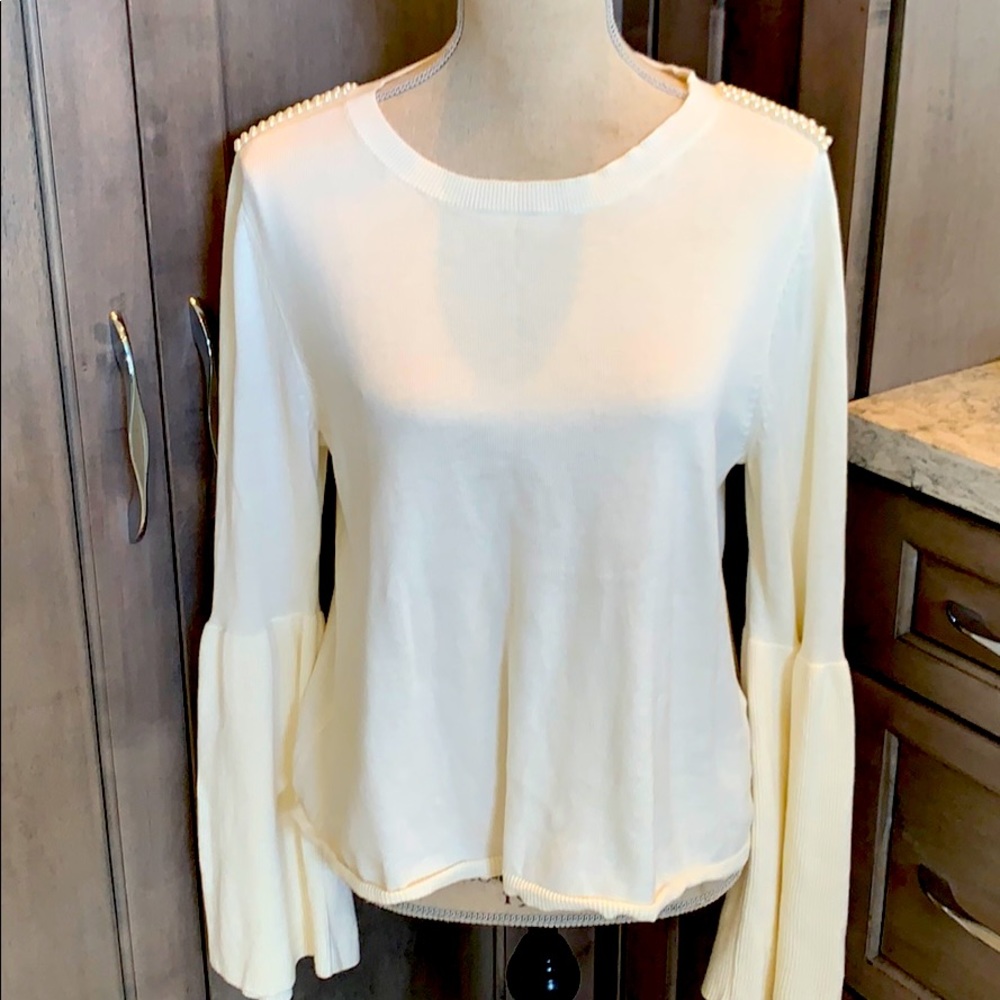 Basement brand cream sweater 🔥❤️